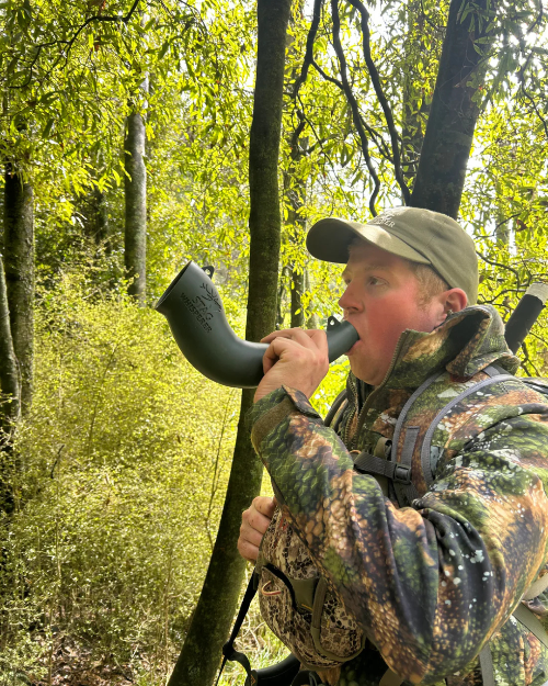 Stag Whisperer Roaring Horn