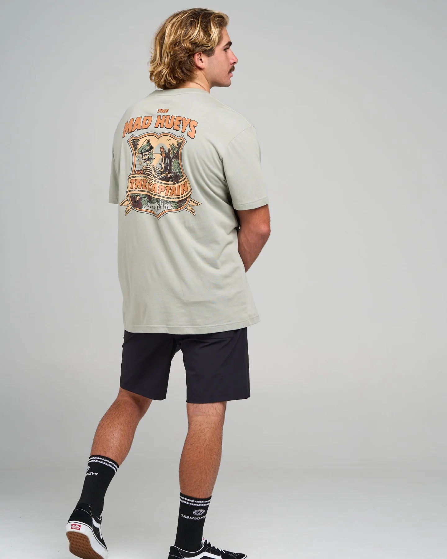 CAPTAIN TWO FACED | SS Tee - Faded Dust | The Mad Hueys